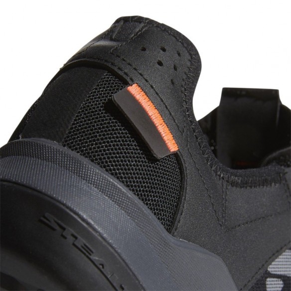 Zapatillas Trailcross Lt Core Black/Grey Two F17/Solar Five Ten