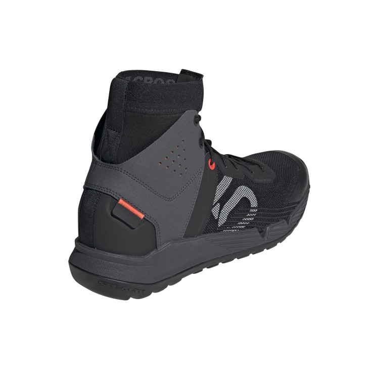 Botas Trailcross Mid Pro Cblack/Gretwo/Solred...