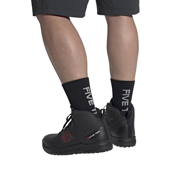 Botas Impact Pro Mid Core Black/Red/Core Black...