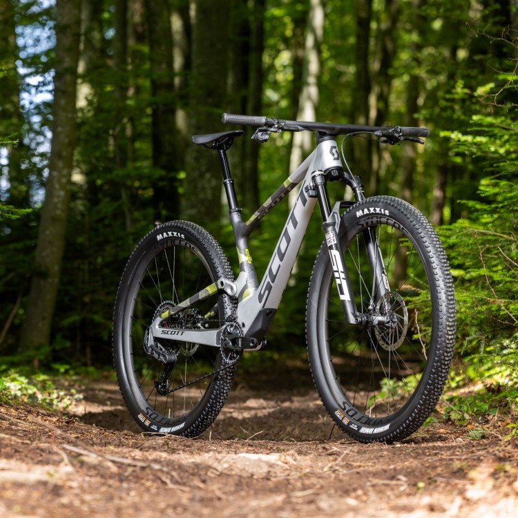 Bicicleta SCOTT Spark RC World Cup Ice...