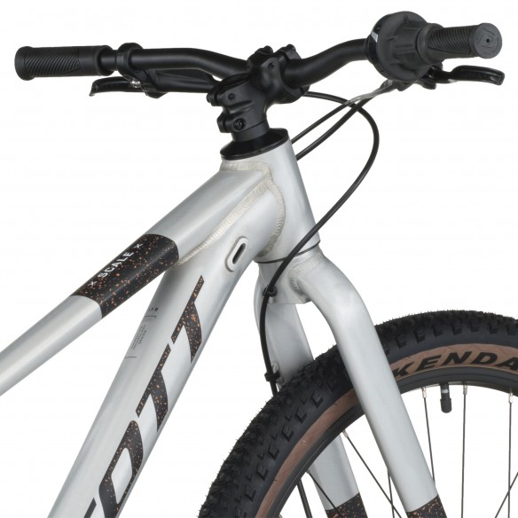 Bicicleta SCALE 600 2026