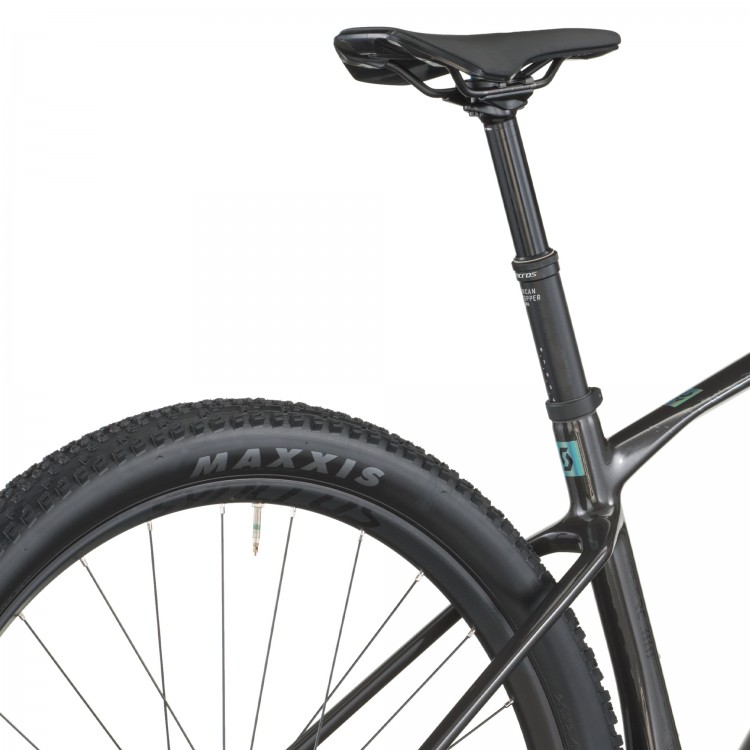 Bicicleta SCALE RC TEAM 2026