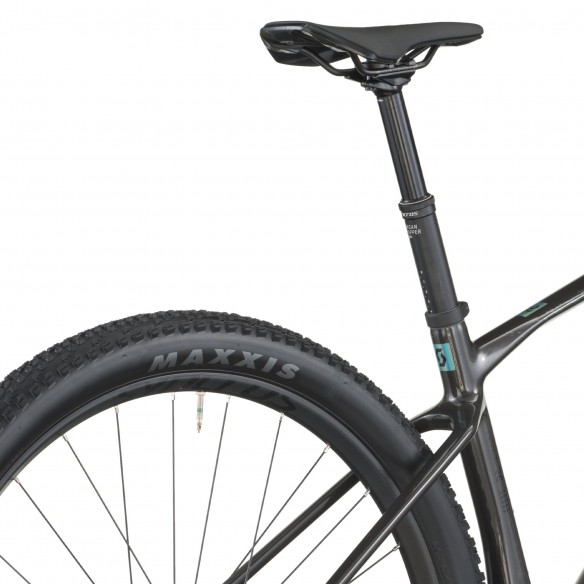 Bicicleta SCALE RC TEAM 2026