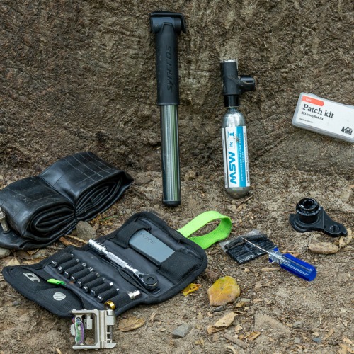 Cómo arreglar la bicicleta de montaña durante una ruta